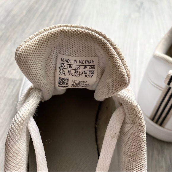 Adidas Shoes - Picture 5 of 5